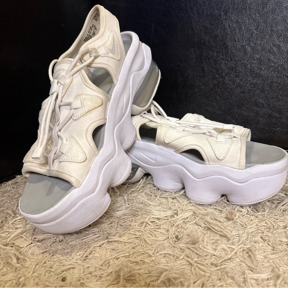 Nike Air Max KoKo Women's Cream Sandals Size 8